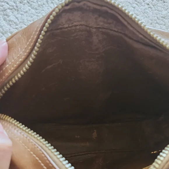 GUCCI Brown Tan Shoulder Bag w/ Signature Logo Fabric Leather sides Gold Details - Picture 15 of 16